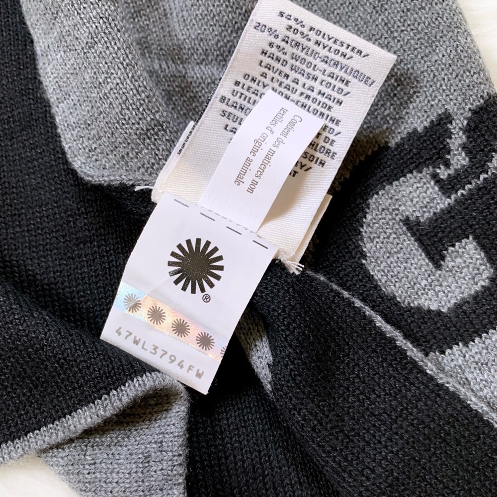 UGG Women’s Intarsia Logo Knit Scarf - Picture 3 of 4